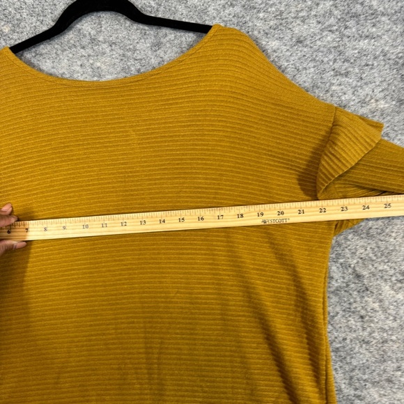 Rebecca King Mustard Ruffle Sleeve Ribbed Sweater Top Made in Canada Size XL - Picture 7 of 16